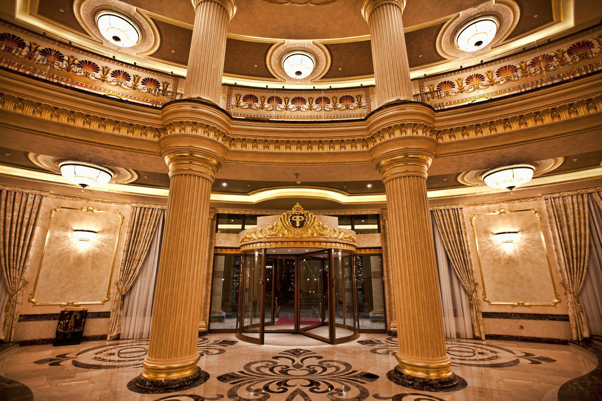 Multi Grand Pharaon Hotel Ptghni Dış mekan fotoğraf